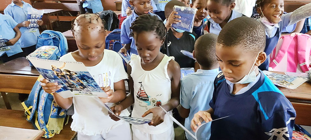 埼玉上尾メディックスの旧ウエアやグッズがモザンビークへ届けられました