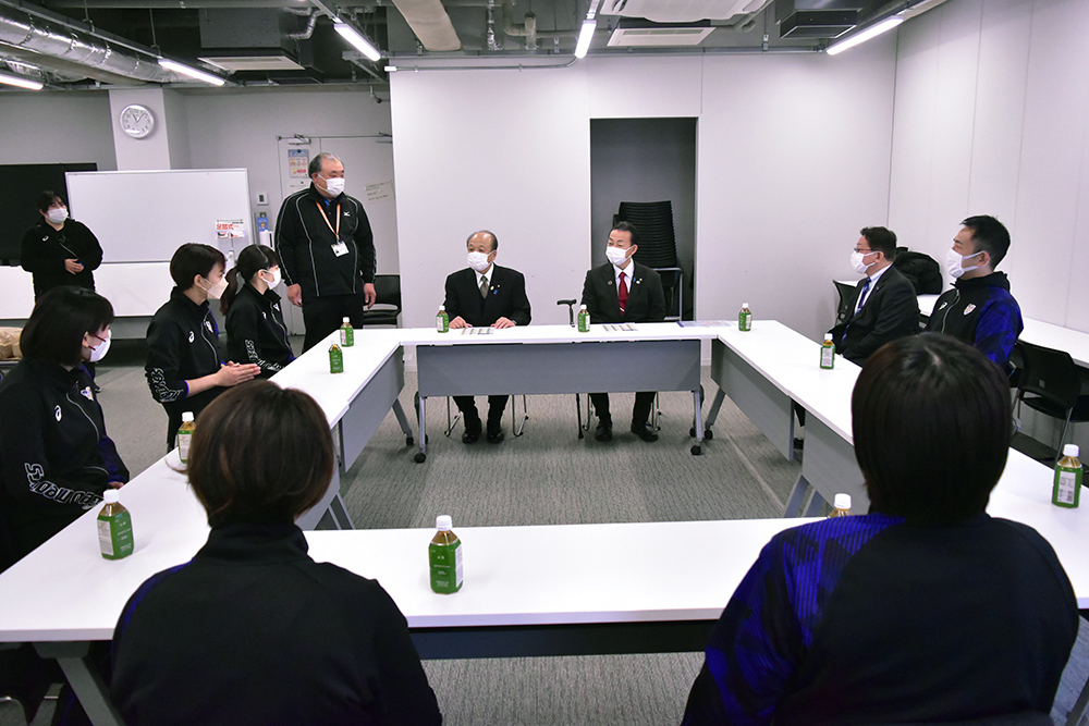 桶川市役所に埼玉上尾メディックスの横断幕が登場！