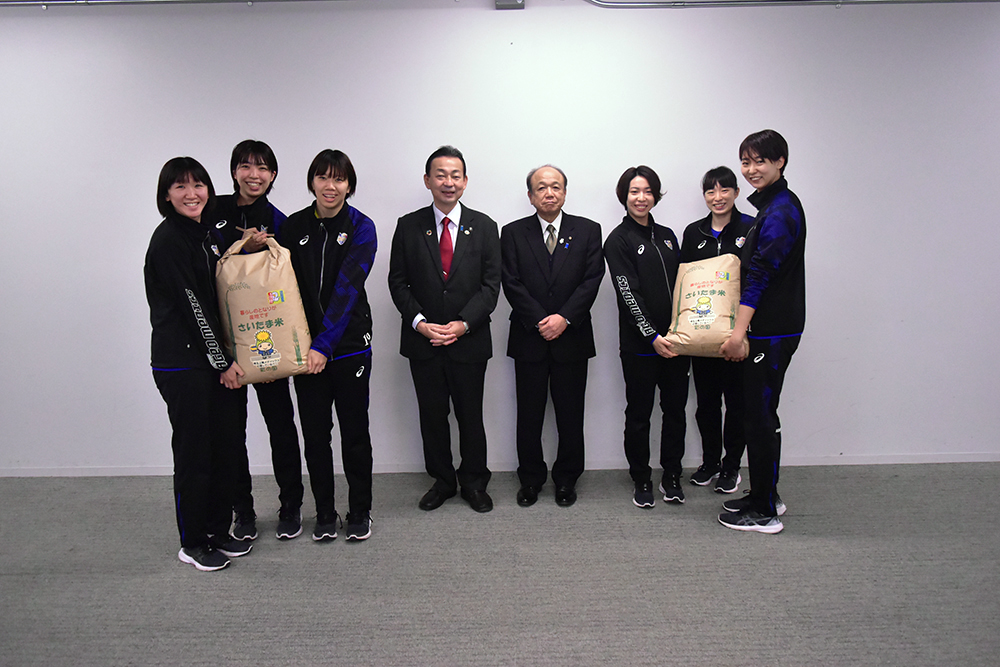 桶川市役所に埼玉上尾メディックスの横断幕が登場！