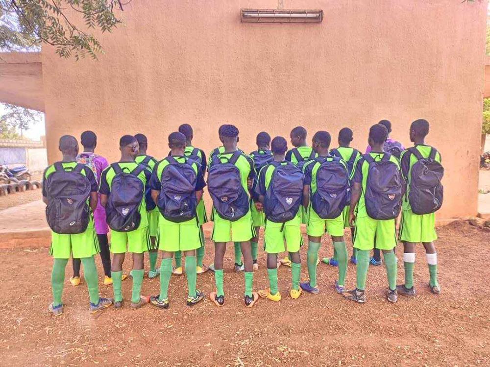 埼玉上尾メディックスの旧ウエアやグッズが各地へ届けられました【活動報告Voｌ.3】