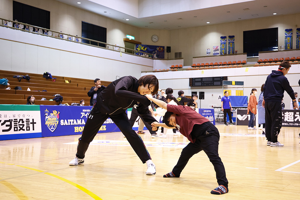3月17日「アイダ設計 親子で観戦＆バレーボール体験会」レポート