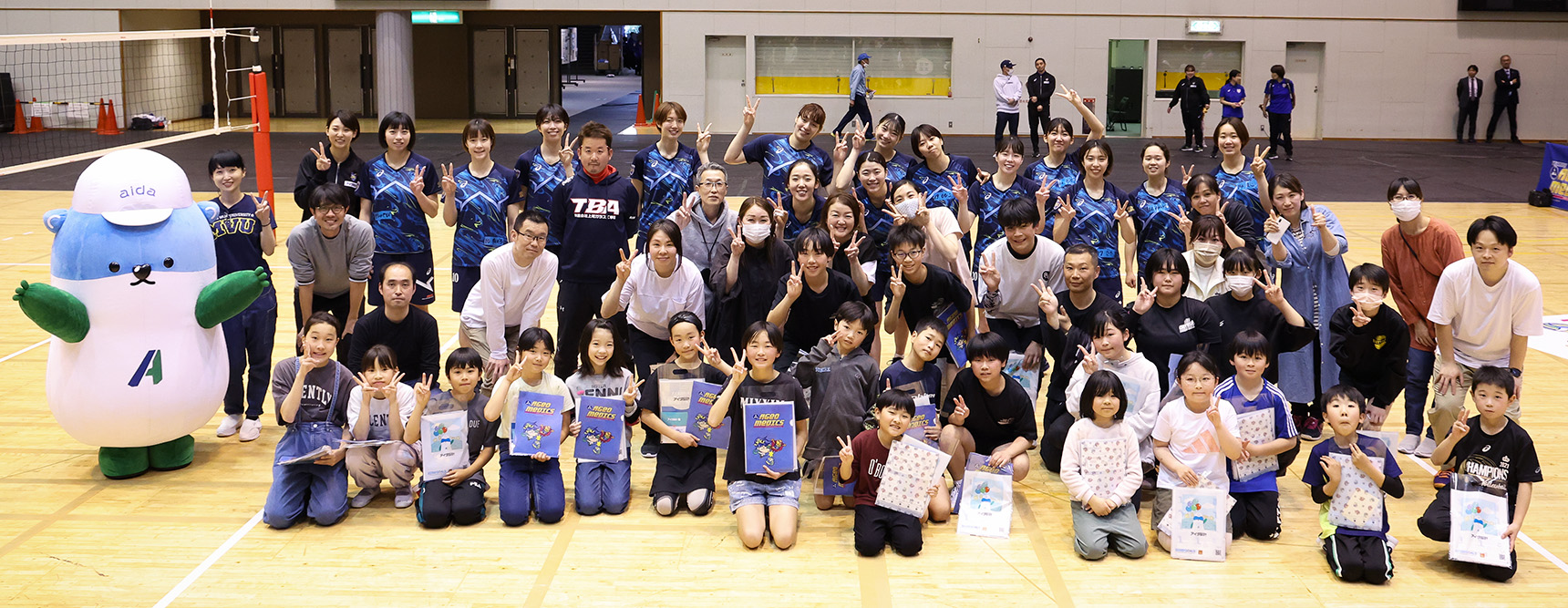 3月17日「アイダ設計 親子で観戦＆バレーボール体験会」レポート