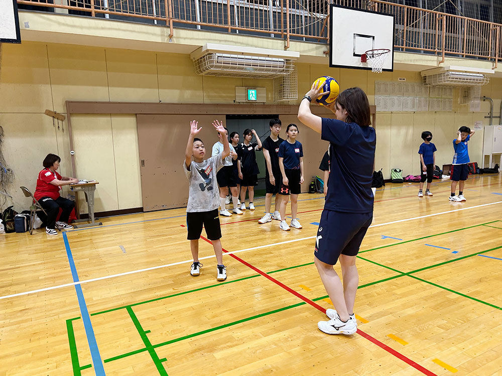 レッズランドスポーツクラブ　バレーボール教室の講師に就任！
