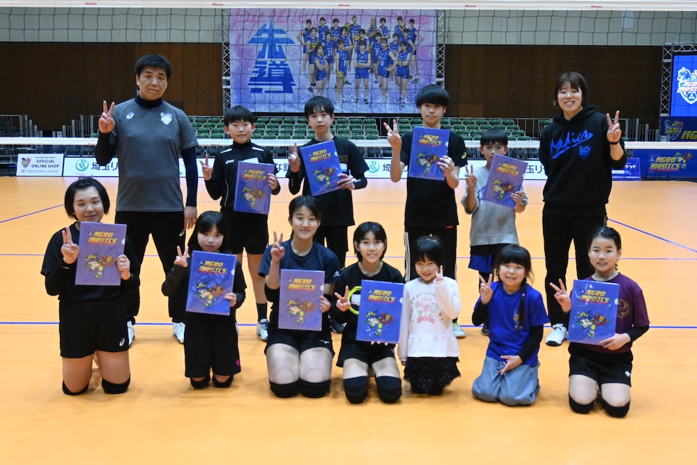 ホームゲーム後にディグ・サーブレシーブ教室を行いました！