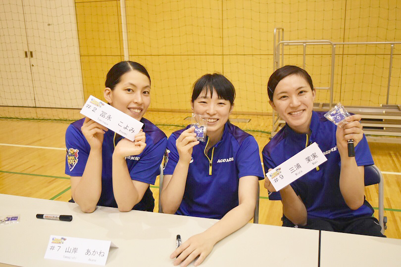 サイン会を実施