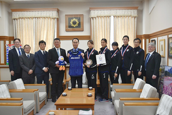 埼玉県知事、県議会議長へ表敬訪問