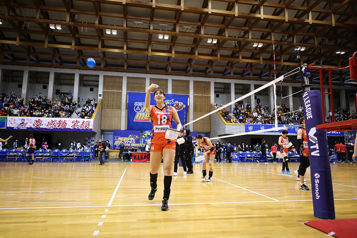 サイン入りボールの投げ込みプレゼント