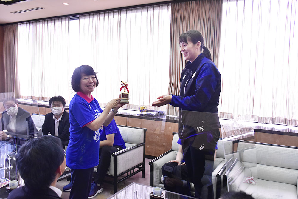 蓮田市長へシーズン終了の報告