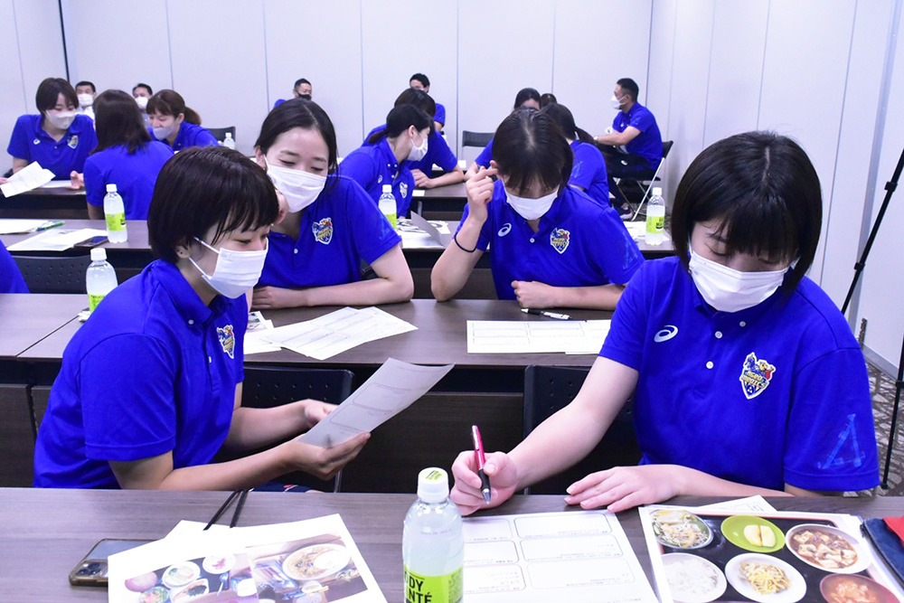 大塚製薬プレゼンツ　栄養講習会を行いました