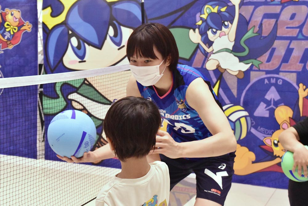 玉上尾メディックス×イオンモール上尾 バレーボール選手と一緒に！～親子バレーボール体験会～