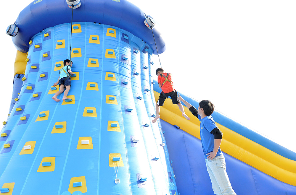 クライミングウォール